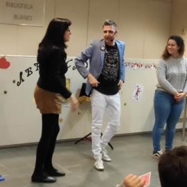 Màgia a la Biblioteca Màgia a la Biblioteca